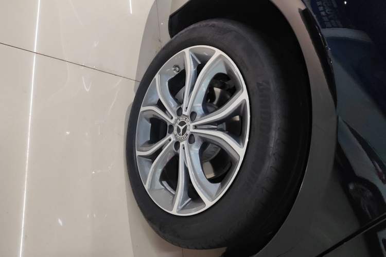 Used Mercedes-Benz E-Class 2023 Restyled E 300 L Sporty and Stylish Edition
