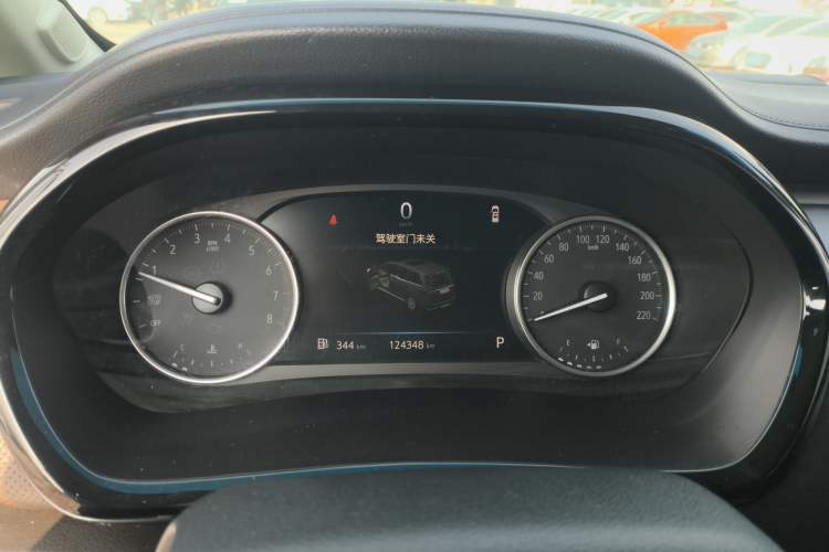 Used Buick GL8 2023 Land Executive Class Comfort Model
