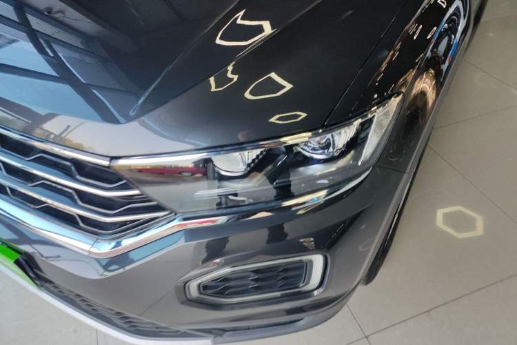 Used Volkswagen T-ROC 2022 280TSI DSG Two-Wheel Drive Elite PLUS
