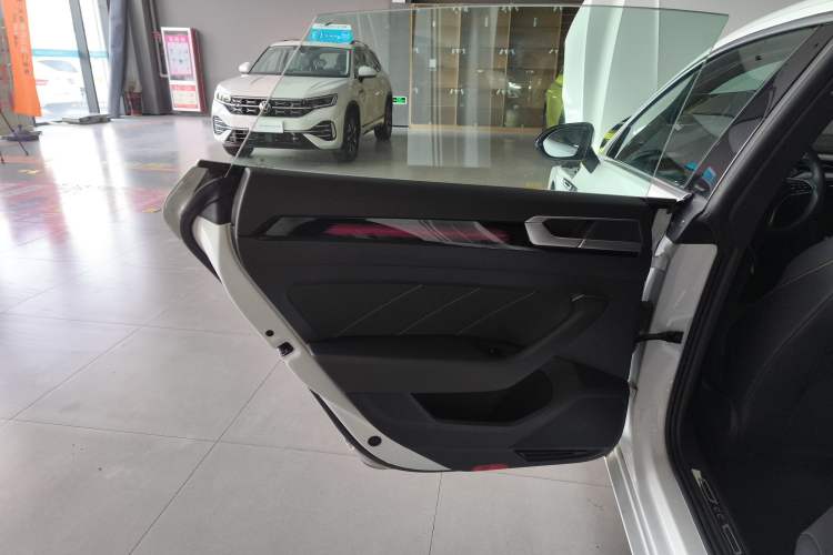 Used Volkswagen FAW-Volkswagen CC 2024 380TSI Striking Edition
