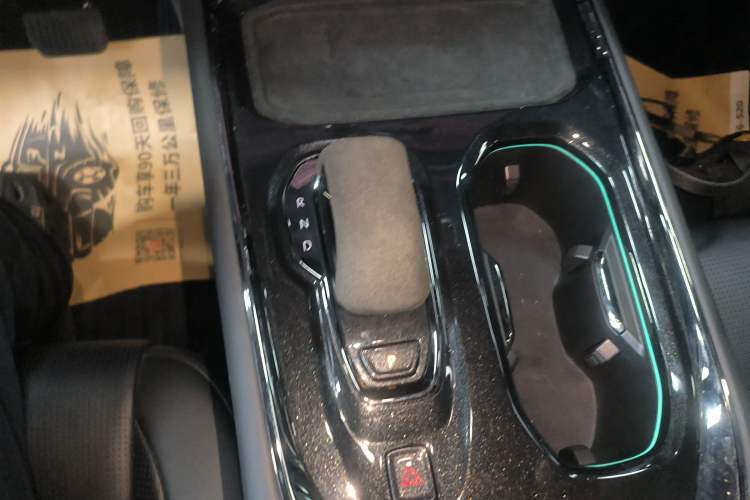 Used Zeekr 009 2024 7-Seater Walk-Through Version Four-Wheel Drive 108 kWh