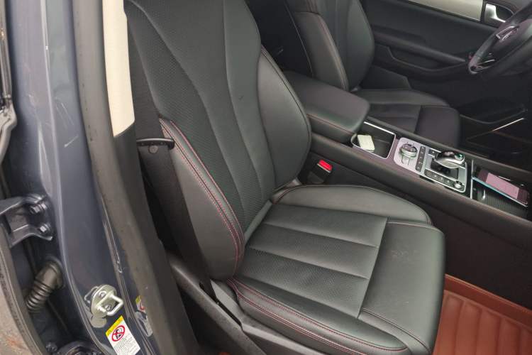 Used BYD Tang New Energy 2018 DM 2.0T All-Wheel Drive Smart Connectivity Luxury Model 7 Seats China V Emission Standard
