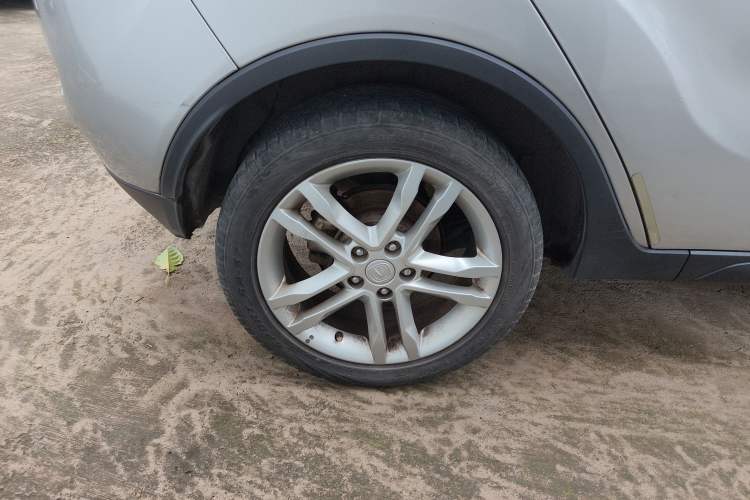 Used Changan CS35 2015 1.6L Automatic Luxury Model China IV Standard
