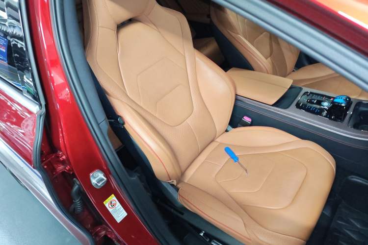 Used BYD Han 2022 EV Genesis Edition 715 km Front-Wheel-Drive Flagship Model
