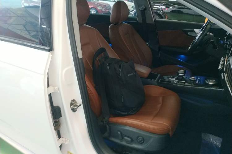 Used Audi A4L 2019 40 TFSI Ambition China VI