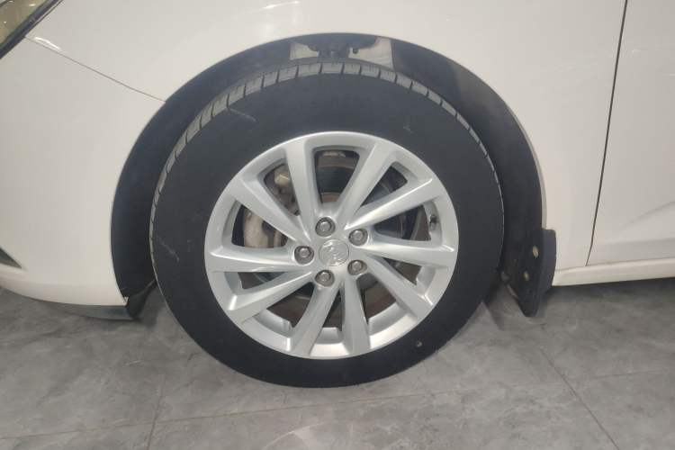 Used Buick Verano 2015 Sedan 15S Manual Entry-Level Model
