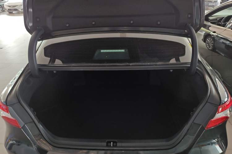 Used Toyota Camry 2021 Dual-Motor 2.5 HGVP Leading Edition
