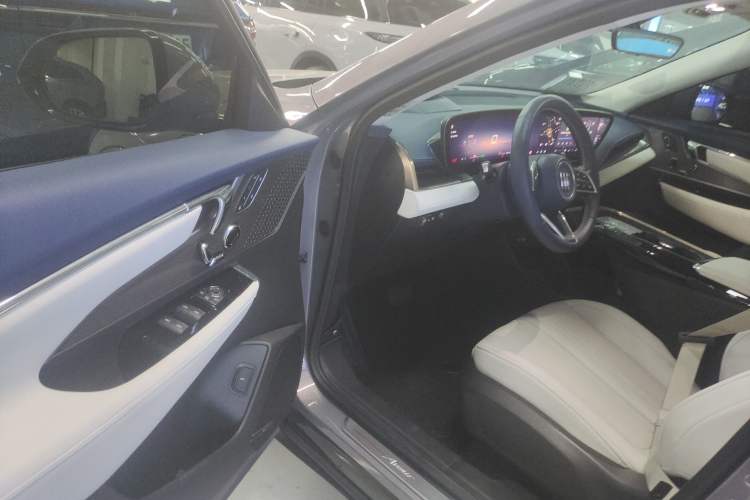 Used Buick E5 2023 Avia Four-Wheel Drive Version