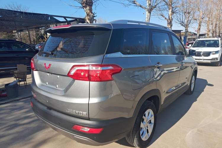 Used Wuling Hongguang S3 2018 1.5T Manual Luxury Model China V Standard
