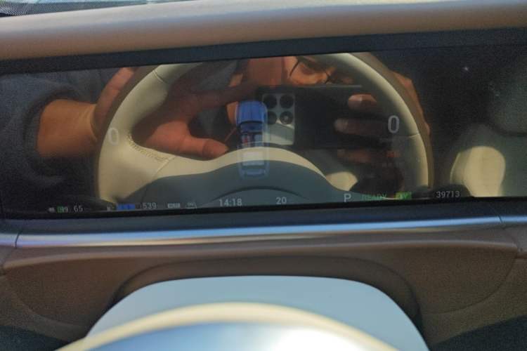 Used VOYAH FREE 2021 Four-Wheel Drive Standard Range-Extended Exclusive Luxury Package
