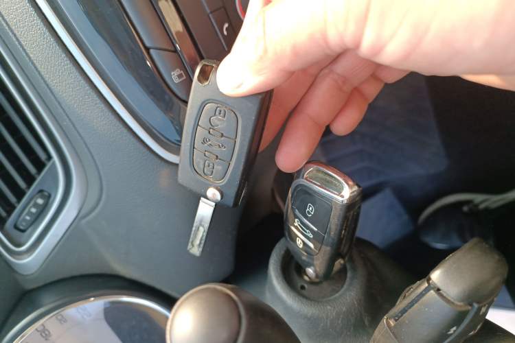 Used Peugeot 308 2014 Enjoyment Edition Classic 1.6L Automatic Fashion Model