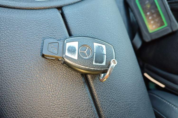 Used Mercedes-Benz V-Class 2020 V 260 Avantgarde Edition
