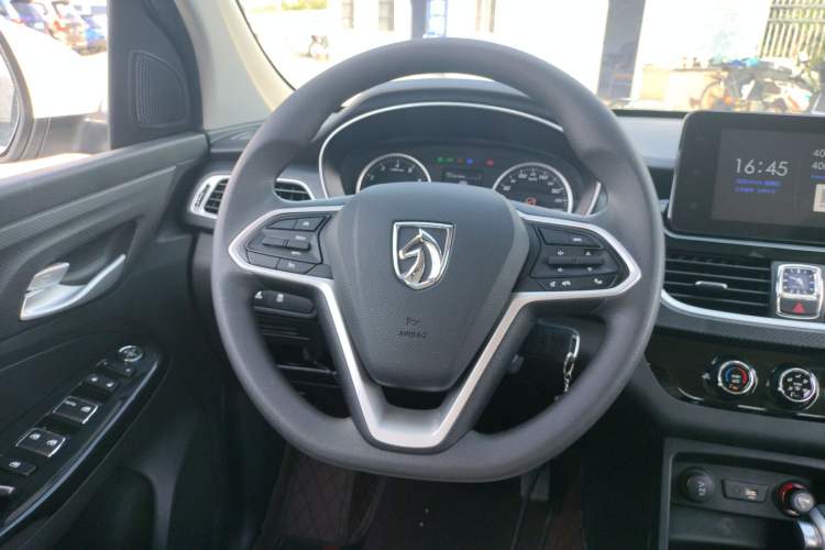 Used Baojun 730 2021 1.5T CVT Fashion Version 7 Seats
