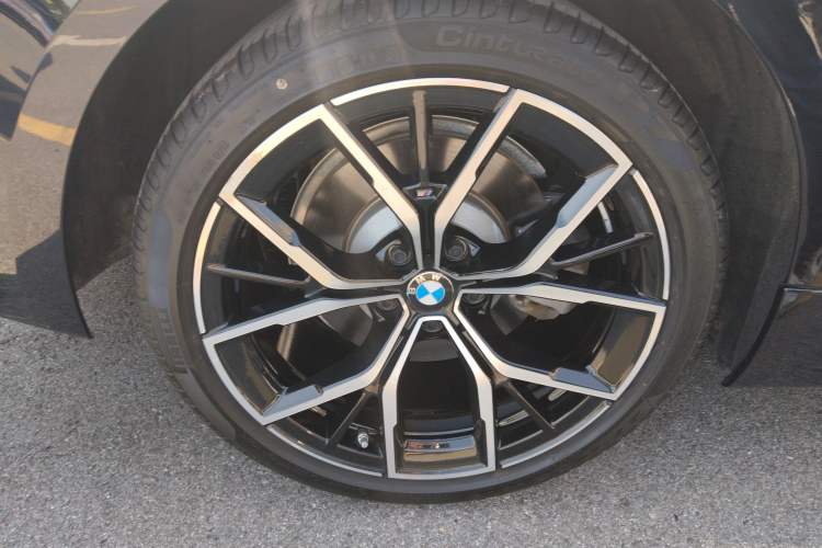 Used BMW 5 Series 2023 530Li Luxury Edition M Sport Package
