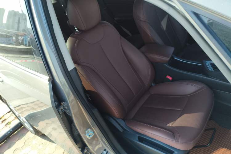 Used Buick GL6 2018 18T 6-Seater Luxury Model
