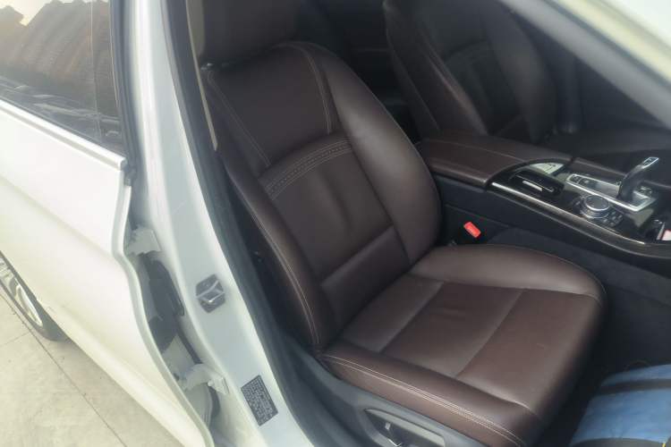 Used BMW 5 Series 2014 525Li Luxury Design Package