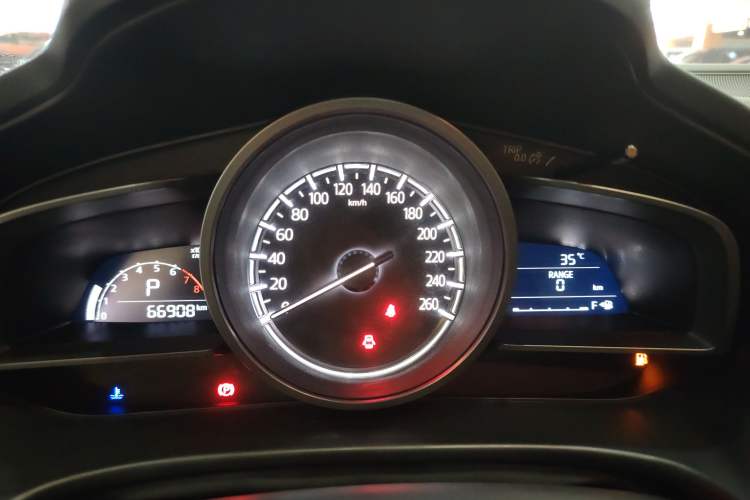 Used Mazda Mazda 3 Axela 2017 Sedan 1.5L Automatic Luxury Model Emission Standard China V
