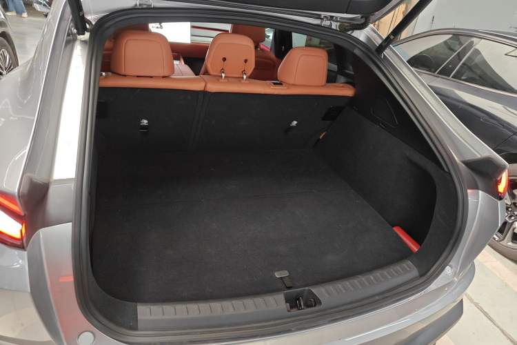 Used ONVO L60 2024 60 kWh Rear-Drive Version