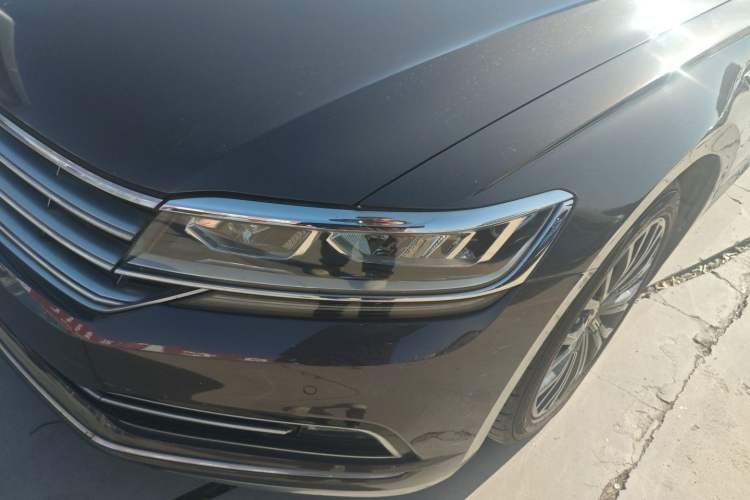 Used Volkswagen Phideon 2018 Revised Version 380TSI Two-Wheel Drive Business Edition