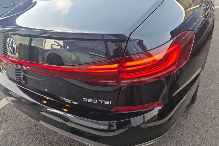 Used Volkswagen Passat 2024 380TSI Starry Dragon Edition