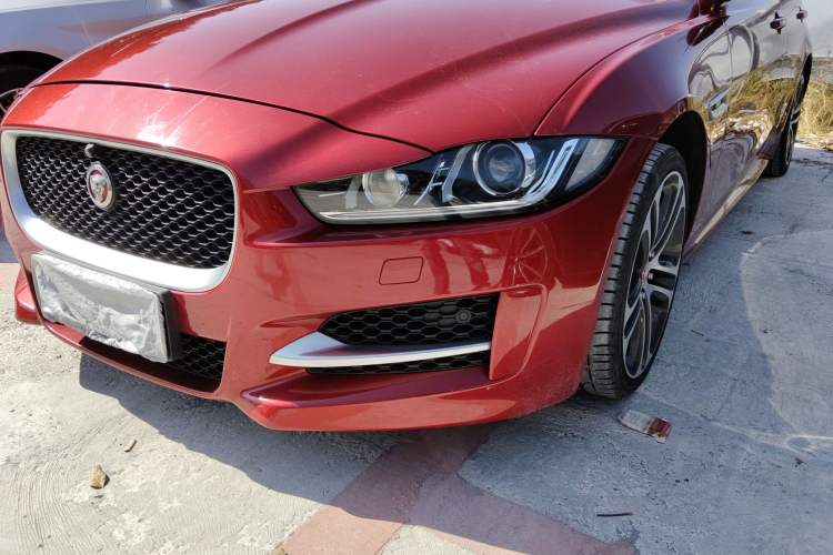 Used Jaguar XE 2017 2.0T 200 PS R-Sport