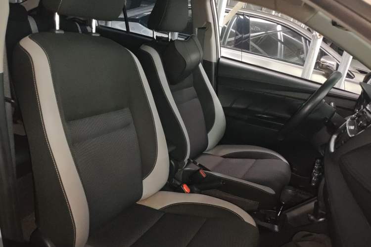 Used Toyota YARiS L 2021 1.5L CVT Leading Edition
