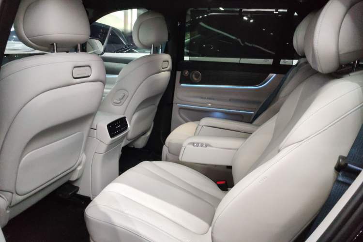 Used Hima AITO M9 2024 Range-Extended Ultra Version 42 kWh 6-Seater Model
