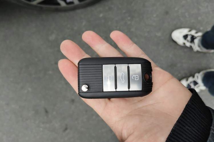 Used Roewe RX5 2016 30T Two-Wheel Drive Automatic Internet Smart Edition