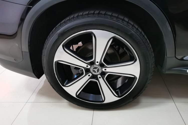 Used Mercedes-Benz GLC 2019 GLC 300 L 4MATIC Dynamic Model