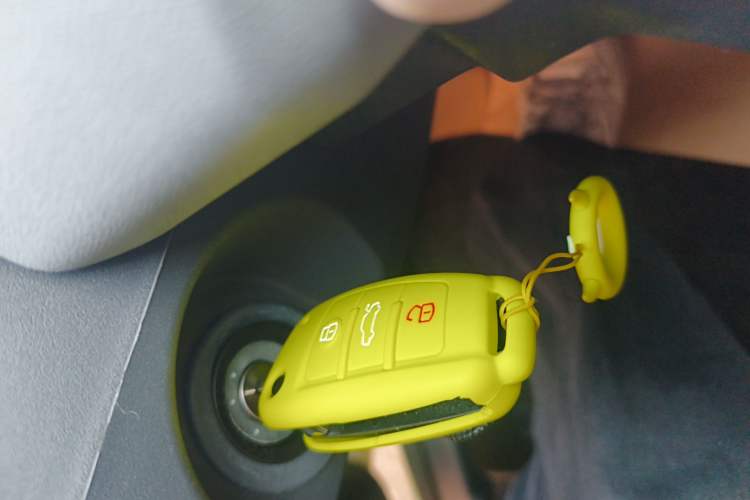 Used Chery QQ Ice Cream 2022 170km Sundae Phosphate Lithium-Ion
