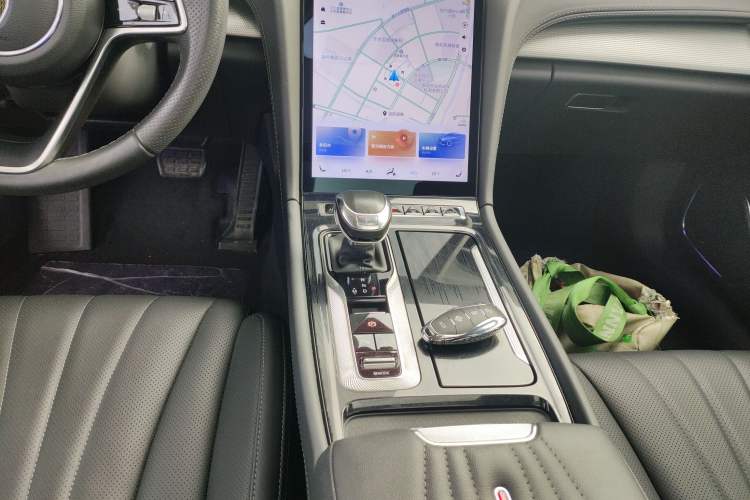 Used Hongqi H5 2023 2.0T Automatic Smart Connect Flagship Edition
