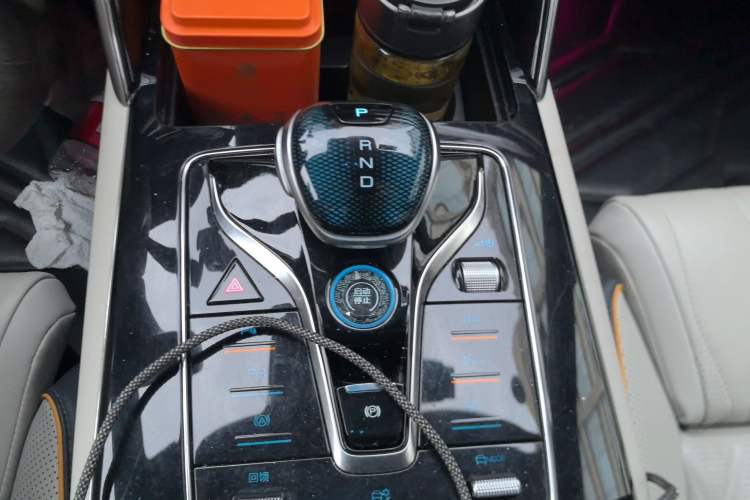 Used BYD Tang New Energy 2022 EV 635 km All-Wheel-Drive Flagship Model
