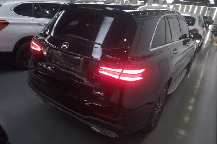 Used Mercedes-Benz GLC 2019 GLC 260 L 4MATIC Dynamic Model

