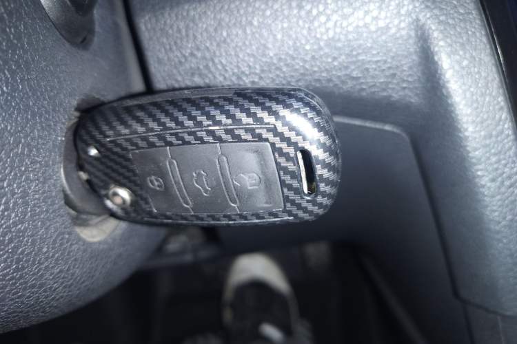 Used Volkswagen Bora 2017 1.6L Automatic Fashion Model
