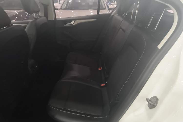 Used Ford Focus 2020 Hatchback EcoBoost 180 Automatic Trend Edition
