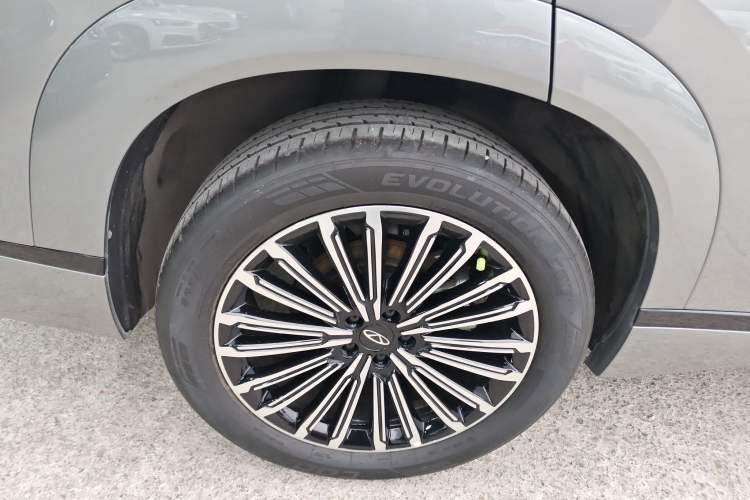 Used Chery Tiggo 9 2025 2.0T Automatic Two-Wheel Drive Luxury Edition 5 Seats
