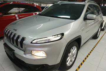 Used Jeep Cherokee 2016 2.0L Superior Edition