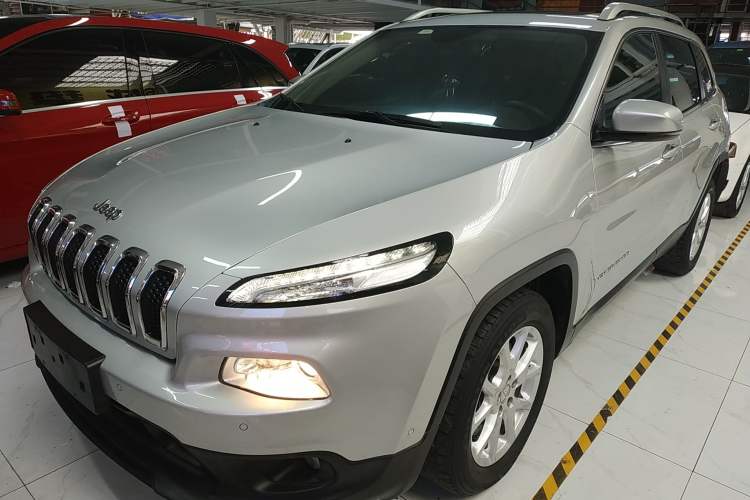 Used  Cherokee 2016 2.0L Superior Edition
