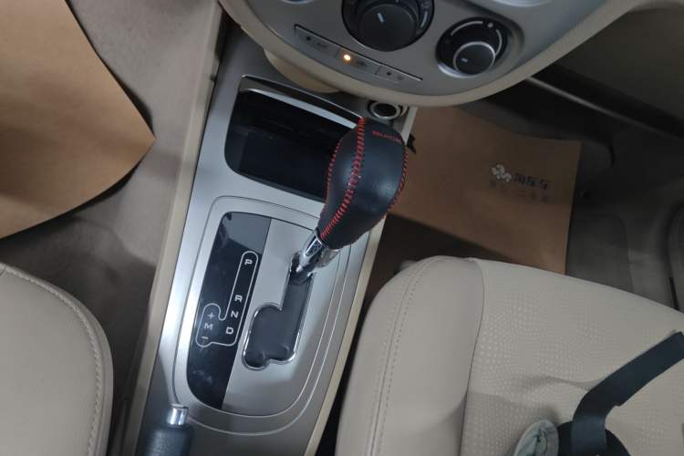 Used Buick Excelle 2013 1.5L Automatic Classic Model
