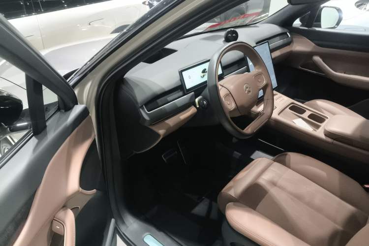 Used Nio ES8 2023 75 kWh Executive Edition