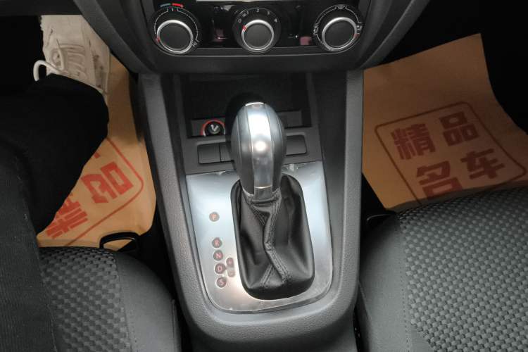 Used Volkswagen Sagitar 2014 Revised Version 1.6L Automatic Leading Edition