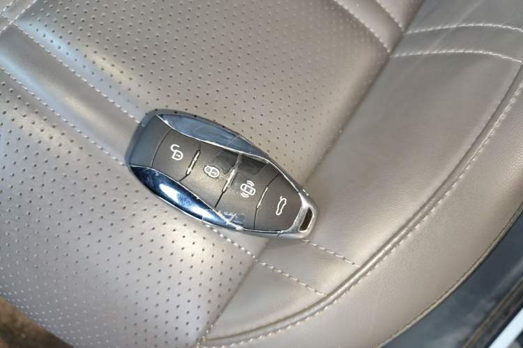 Used Hongqi EH7 2024 690 Pro
