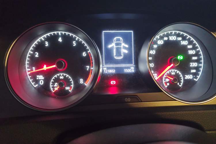 Used Volkswagen Golf 2016 230TSI Automatic Luxury Version
