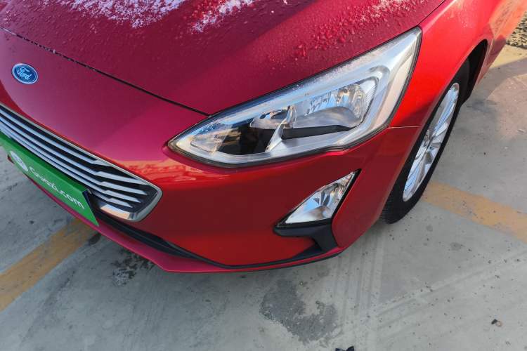 Used Ford Focus 2019 Hatchback EcoBoost 180 Automatic Trendy Model