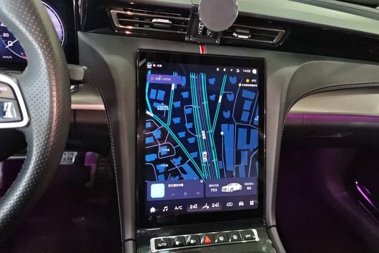 Used Hongqi H5 2024 2.0T Automatic Smart Connect Flagship Edition
