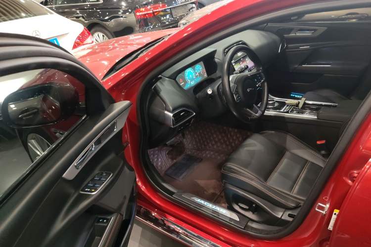 Used Jaguar XEL 2019 2.0T 200 PS Deluxe Edition
