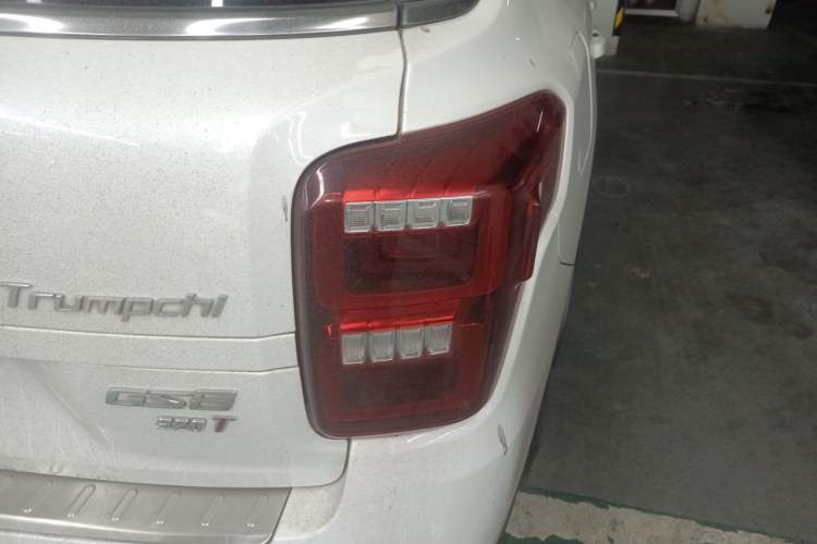 Used GAC Trumpchi GS8 2017 320T Two-Wheel Drive Luxury Smart Connectivity Version (7 Seats)
