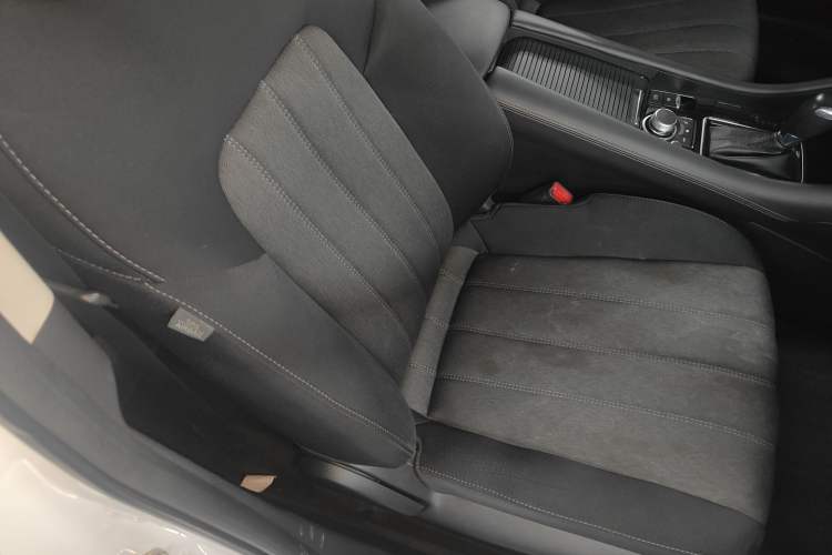 Used Mazda Atenza 2020 2.0L Blue Sky Fashion Edition
