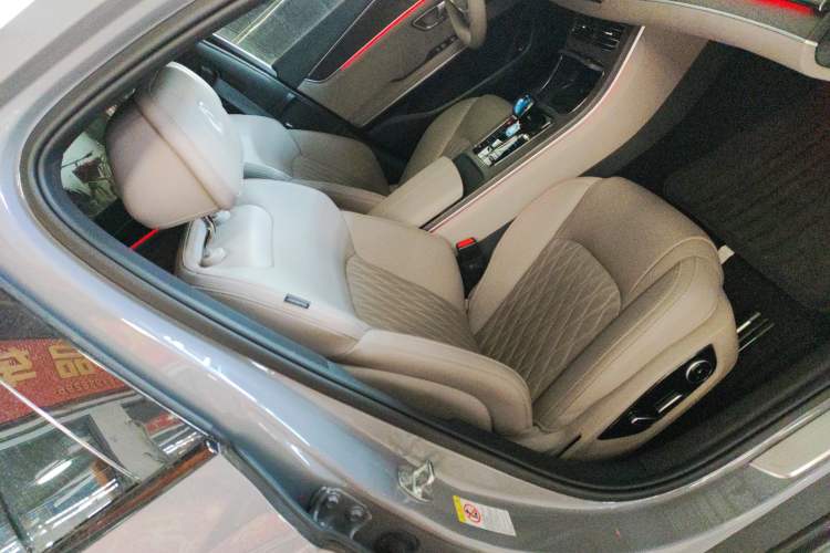 Used BYD Han 2025 DM-i Intelligent Driving Edition 125KM LiDAR Flagship Model
