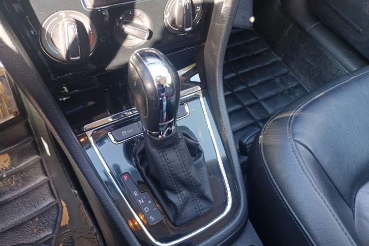 Used Volkswagen Bora 2014 1.6L Automatic Comfort Model
